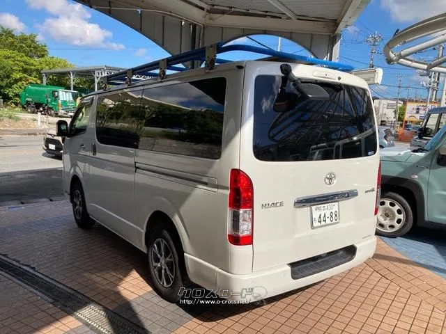トヨタ ハイエースバン