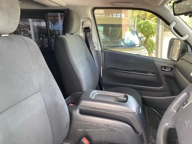 トヨタ ハイエースバン