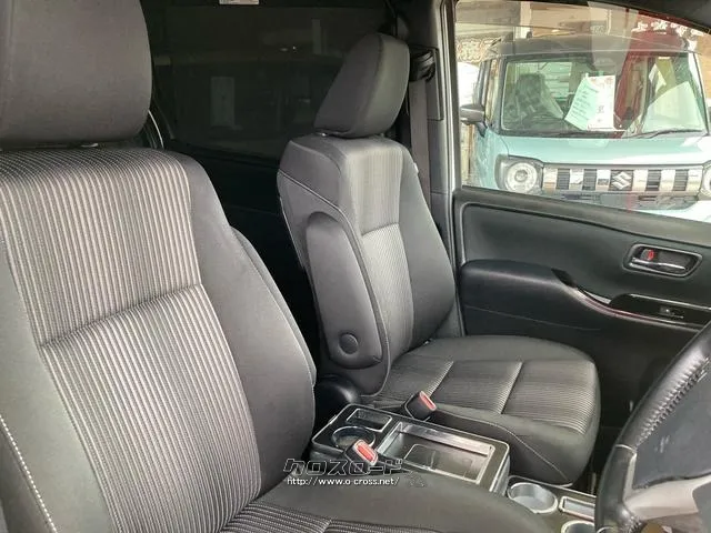 トヨタ ヴォクシー