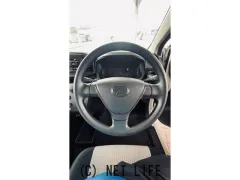 ダイハツ ミライース