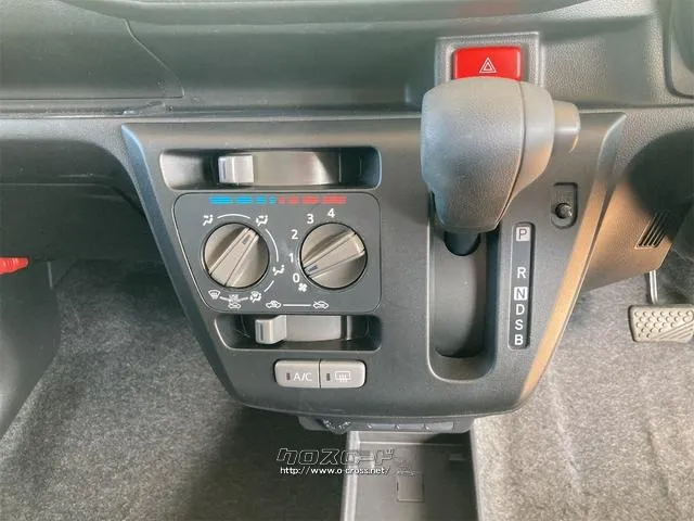 ダイハツ ミライース