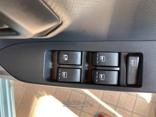 ダイハツ ミライース