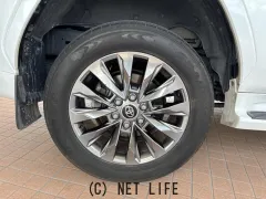 トヨタ ランドクルーザー300