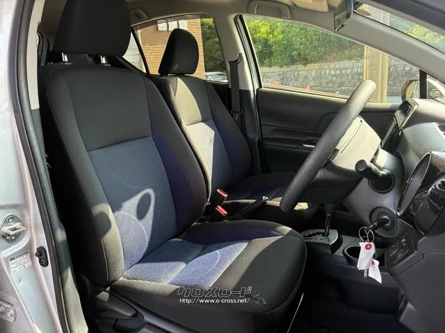 弊社では積載車・レッカー車も完備してますのでお車に万が一のことがおきましてもレスキューで迅速に駆けつけます!! トヨタ アクア