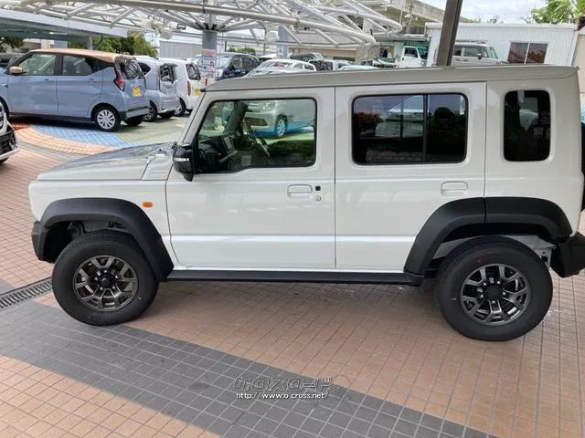 事故車は絶対売りません!!いつも元気ハツラツ社長と陽気な専務を筆頭にクルマに関するサービスは全てお受け致します! スズキ ジムニーノマド