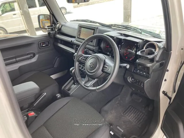 弊社では積載車・レッカー車も完備してますのでお車に万が一のことがおきましてもレスキューで迅速に駆けつけます!! スズキ ジムニーノマド