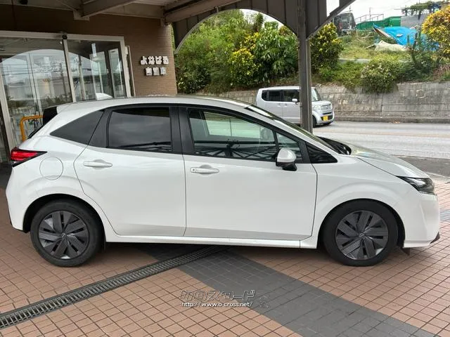 安心してお過ごし頂ける様、コロナ対策の取り組みとして【スタッフのマスク着用・体調管理の徹底】【消毒用アルコールのご用意】【店内の除菌及び定期的な換気】を実施しております。 日産 ノート