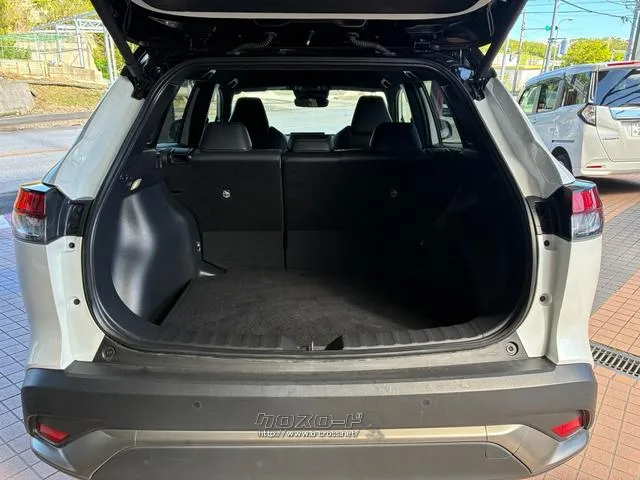 弊社では積載車・レッカー車も完備してますのでお車に万が一のことがおきましてもレスキューで迅速に駆けつけます!! トヨタ カローラクロス