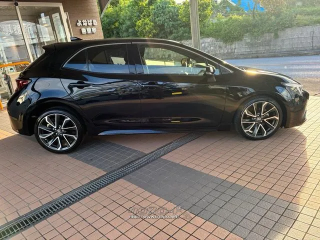 与那原自動車大里店新車、中古車、即納車常時100台以上展示中!運命の一台に出会えるかも♪♪♪ トヨタ カローラスポーツ