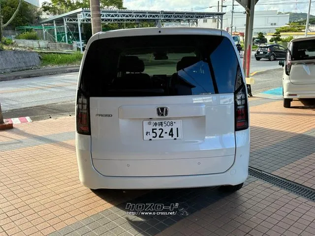 事故車は絶対売りません!!いつも元気ハツラツ社長と陽気な専務を筆頭にクルマに関するサービスは全てお受け致します! ホンダ フリード