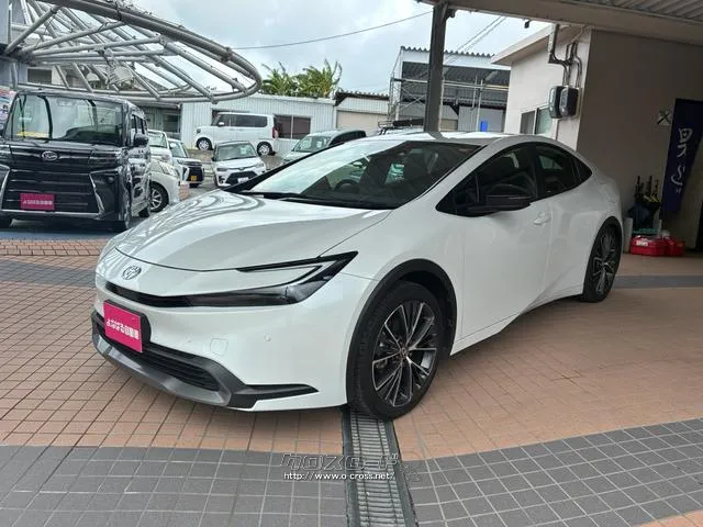 自社に板金工場も構えてますのでお車の傷や凹みに関しましても、弊社の腕の利く職人さんたちが対応いたします!! トヨタ プリウス