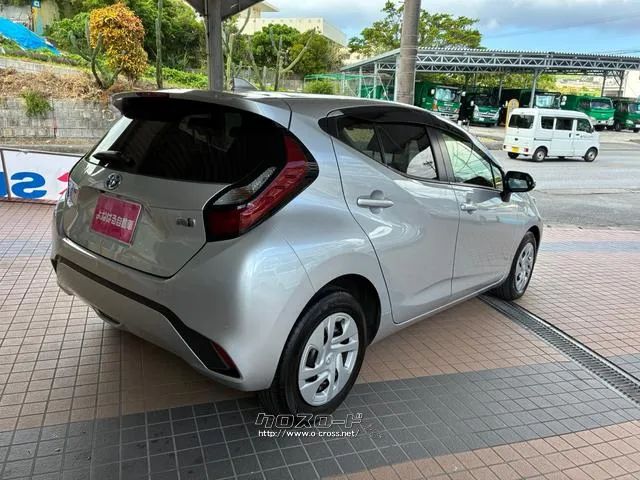 事故車は絶対売りません!!いつも元気ハツラツ社長と陽気な専務を筆頭にクルマに関するサービスは全てお受け致します! トヨタ アクア