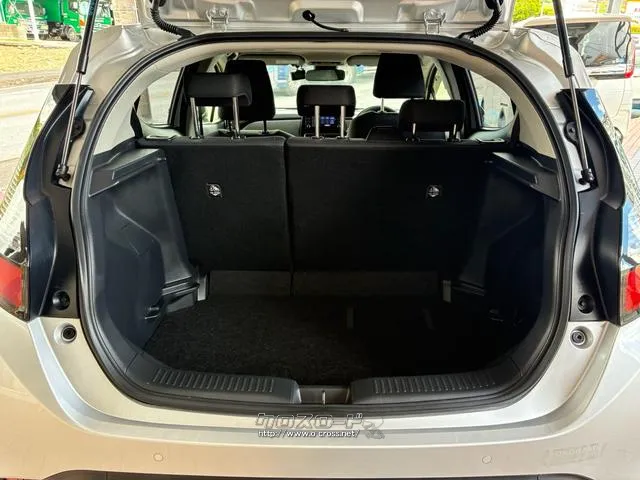 弊社では積載車・レッカー車も完備してますのでお車に万が一のことがおきましてもレスキューで迅速に駆けつけます!! トヨタ アクア
