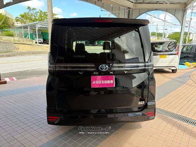 与那原自動車大里店新車、中古車、即納車常時100台以上展示中!運命の一台に出会えるかも♪♪♪ トヨタ ヴォクシー