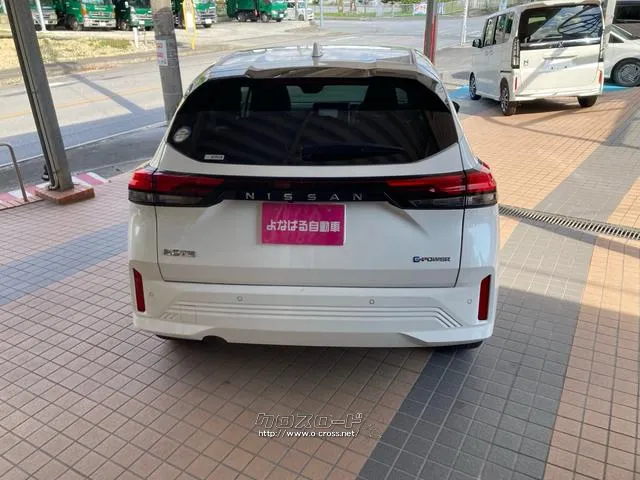 自社に板金工場も構えてますのでお車の傷や凹みに関しましても、弊社の腕の利く職人さんたちが対応いたします!! 日産 ノート