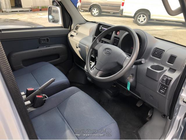 室内キレイ!!禁煙車!! ダイハツ ハイゼットカーゴ