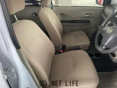 ダイハツ ミライース