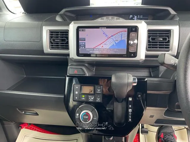 トヨタ ピクシスメガ