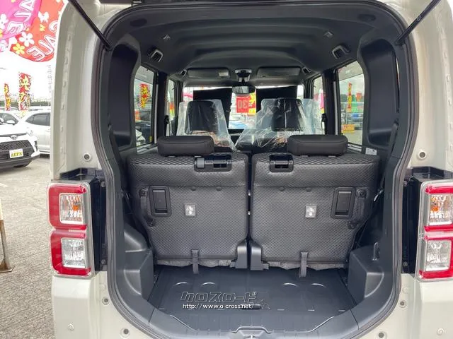 トヨタ ピクシスメガ