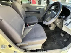 ダイハツ ミライース