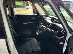 三菱 デリカD：2