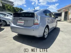 トヨタ プリウス