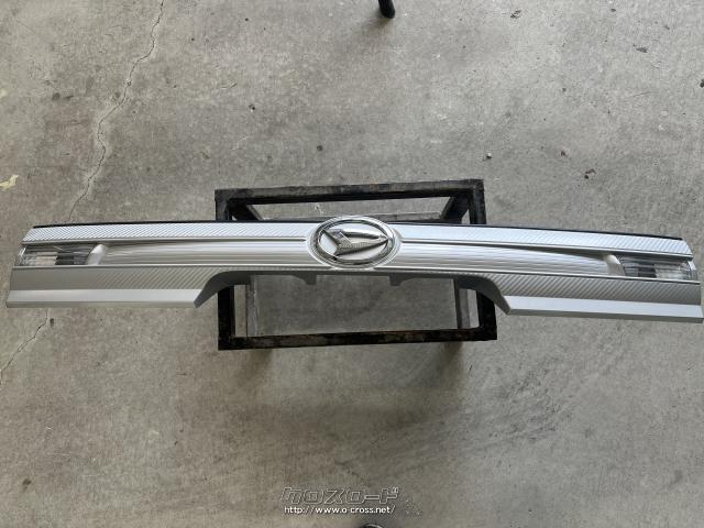 外装・エアロ リヤゲートガーニッシュ