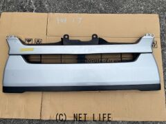 外装・エアロ ハイエース グリル