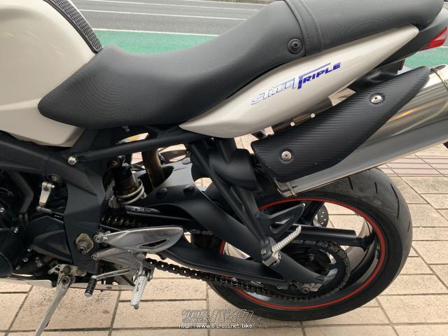 トライアンフ ストリートトリプル 675・2010(H22)初度登録(届出)年・白