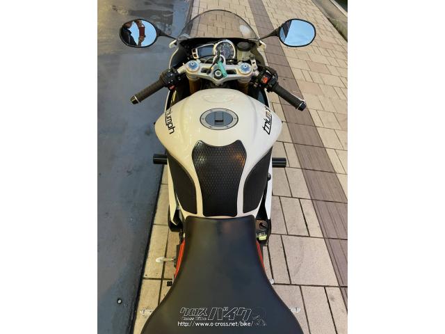 トライアンフ デイトナ 675 R・2012(H24)初度登録(届出)年・ホワイト