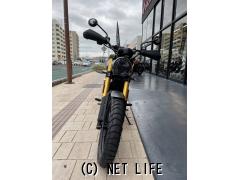 トライアンフ スクランブラー400X