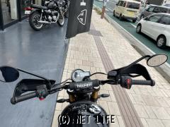 トライアンフ スクランブラー４００X