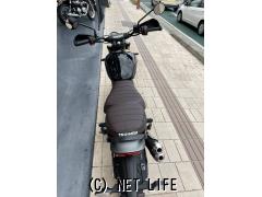 トライアンフ スクランブラー400X