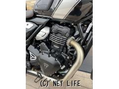 トライアンフ スクランブラー400X