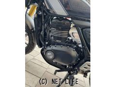 トライアンフ スクランブラー400X