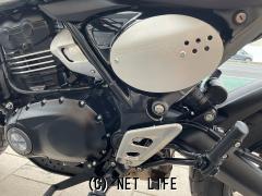 トライアンフ スクランブラー４００X