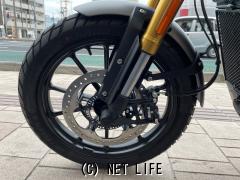 トライアンフ スクランブラー400X