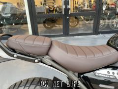 トライアンフ スクランブラー400X