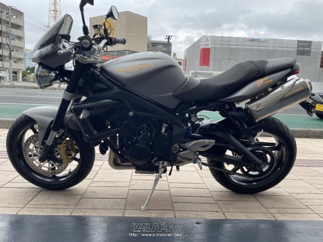 大幅値下げ！！検2年！トライアンフストリートトリプル675 トライアンフ ストリートトリプル 675・2010(H22)初度登録(届出)年・白