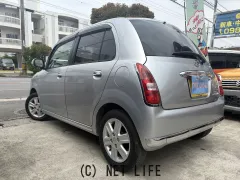 ダイハツ ミラジーノ