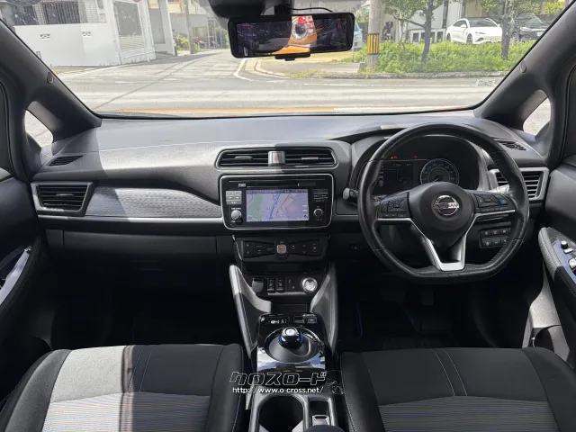 日産 リーフ