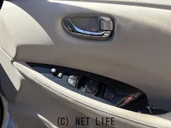 日産 リーフ
