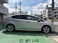 トヨタ プリウス