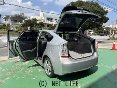トヨタ プリウス