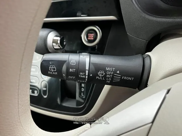 運転席周りの装備品も、実際の使い勝手を確認しながら、確認できます。 日産 デイズルークス