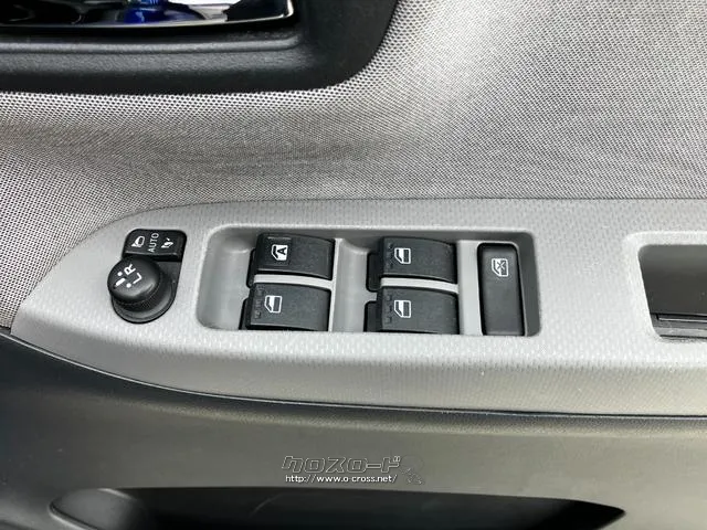 【電動格納ミラー】駐車の時もミラーを格納できます。 ダイハツ キャスト