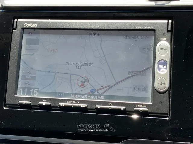 【 ナビ 】人気のナビを装備。カーオーディオの機能も充実し、毎日のカーライフをサポートしてくれるアイテムです。 ホンダ フィット