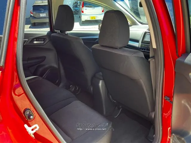 弊社でのクリーニング済み車両です。一度、実際に車を見て乗ってみてください! ホンダ フィット