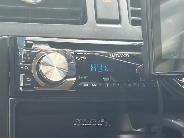 シンプルなオーディオを装備。ラジオとCD、AUXの利用ができます。また、FMトランスミッターの利用で、Bluetoothも利用可能。 ダイハツ ムーヴ