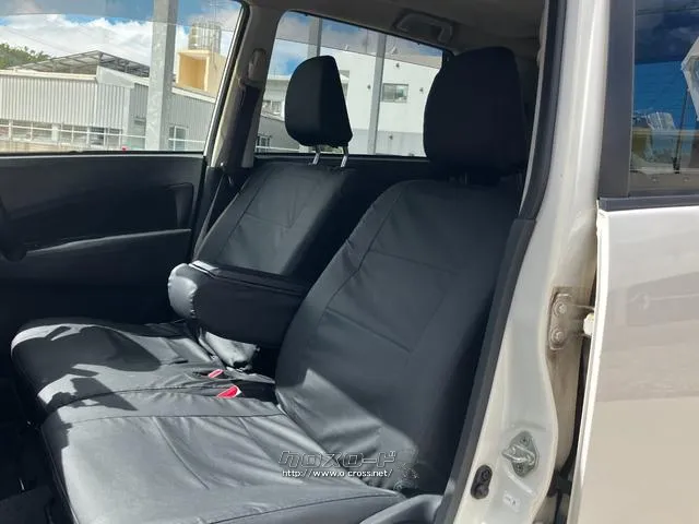 助手席の足元の広さも重要なポイント。運転者以外の居住性も、実際にクルマをみていただくことで、体感できます。 ダイハツ ムーヴ